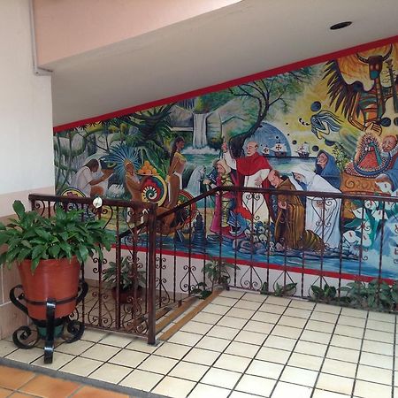 Hotel Regis Uruapan  Exterior photo