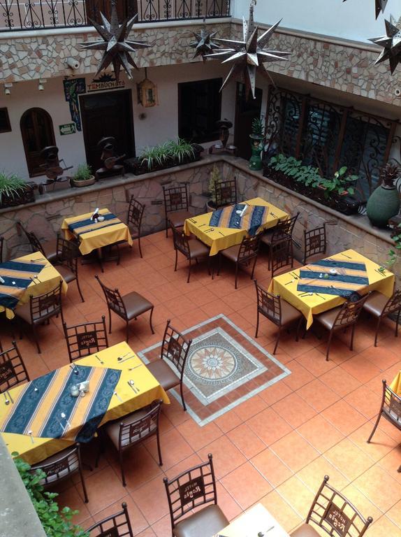 Hotel Regis Uruapan  Exterior photo