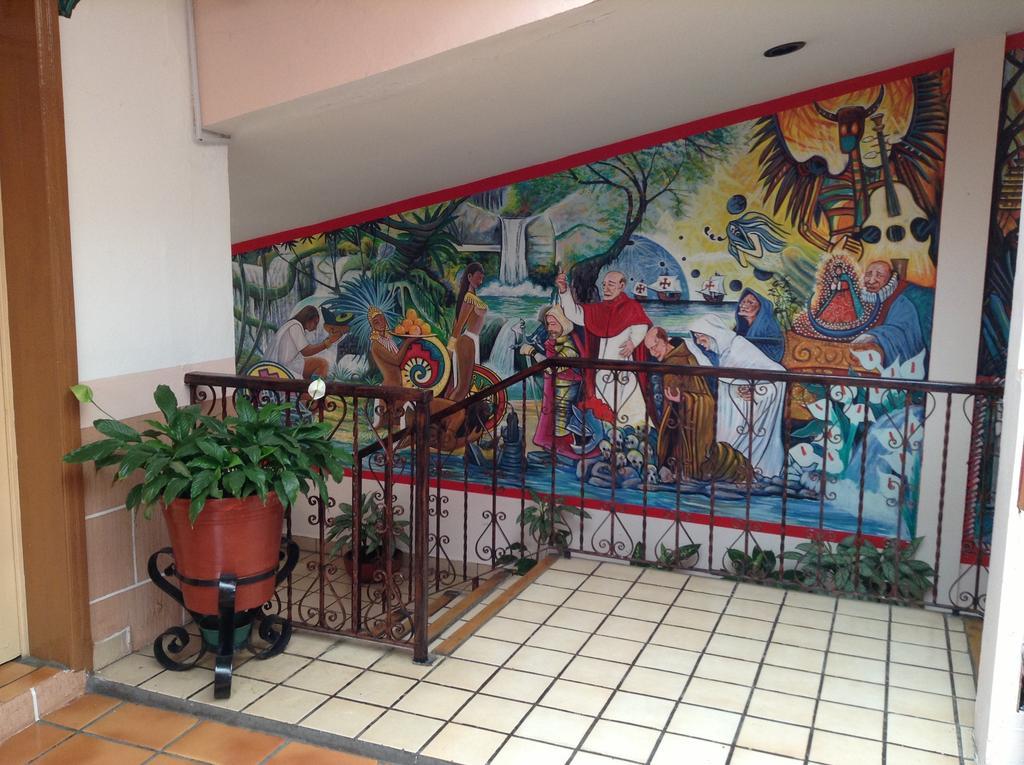 Hotel Regis Uruapan  Exterior photo