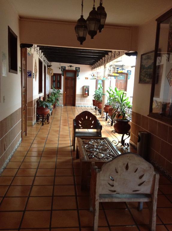 Hotel Regis Uruapan  Exterior photo